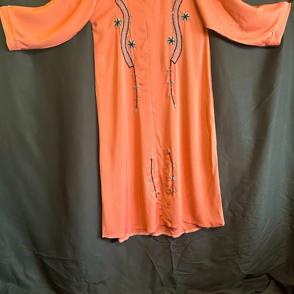 Middle Eastern Attire - image 2